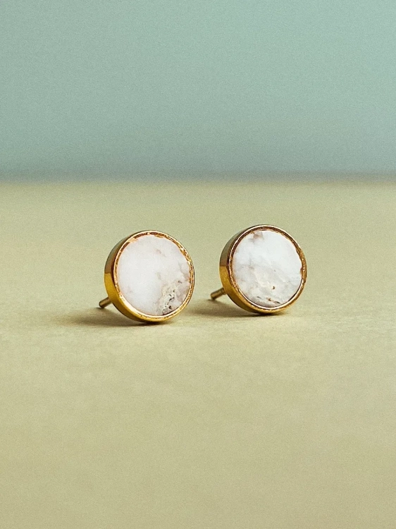 Gold earrings with white opal – elegant bridal and evening jewelry