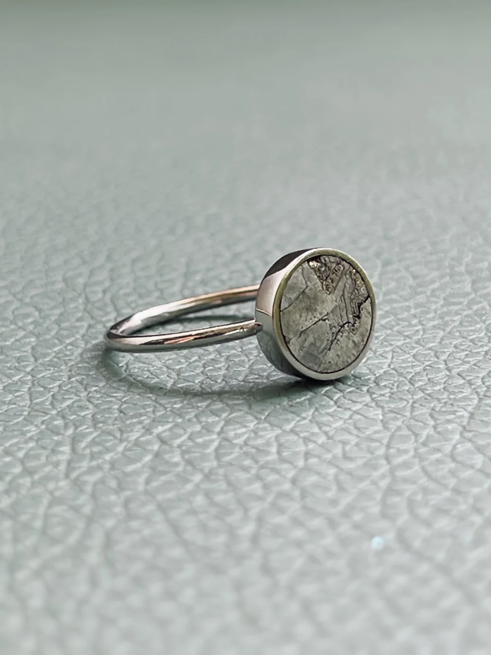 Romantic meteorite ring – a star from the sky turned into jewelry, perfect for engagement or anniversary